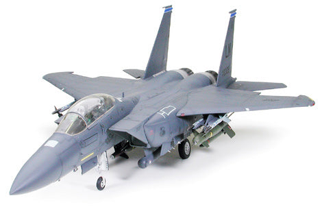 F-15E Strick Eagle with Bunker Buster (Scale: 1/32)